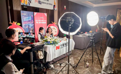 正在延续往届特色的